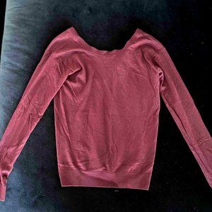 THEORY | BURGUNDY CASHMERE SWEATER | P 1P